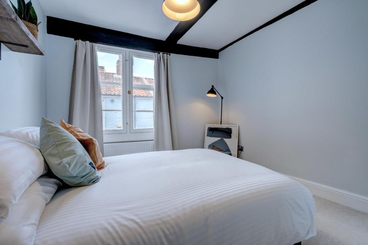 Stunning Designer Apartment In An Ancient Building Норуич Екстериор снимка